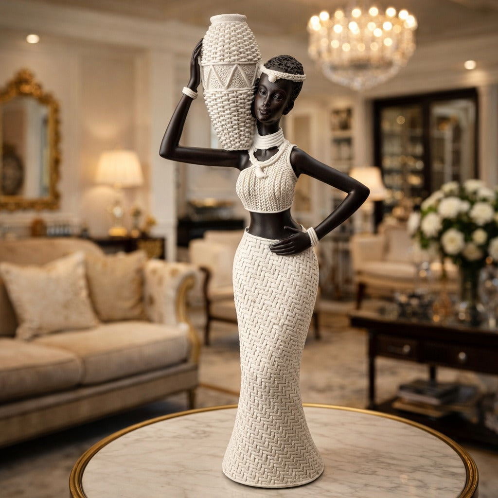 SimpluAcasa™ decorativa femeie africana cu vas — Confort Practic Pentru Casa Ta