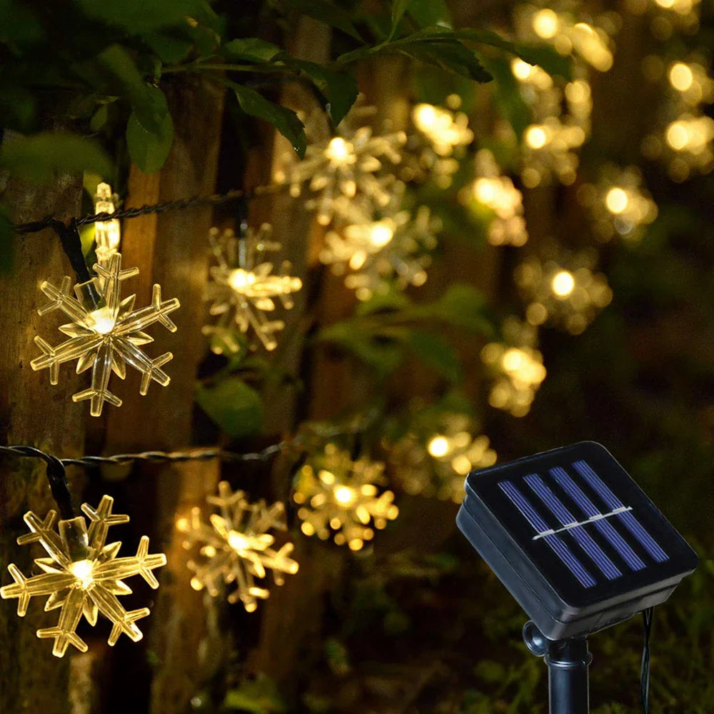 Instalatie Solara cu LED, 7 metri cu 50 fulgi de nea cristal Imagine principală a produsului