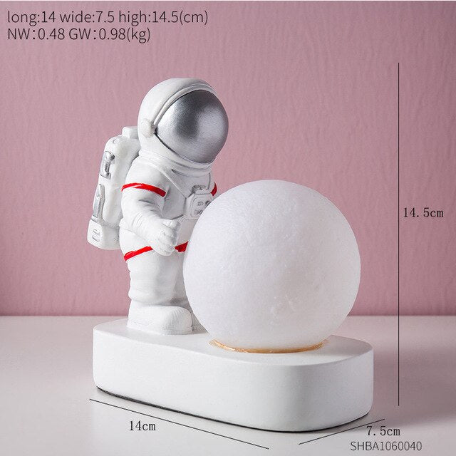 SimpluAcasa™ Lampa LED Astronaut cu Luna – Veioza ambientala pentru copii — Util Pentru Familie și Copii