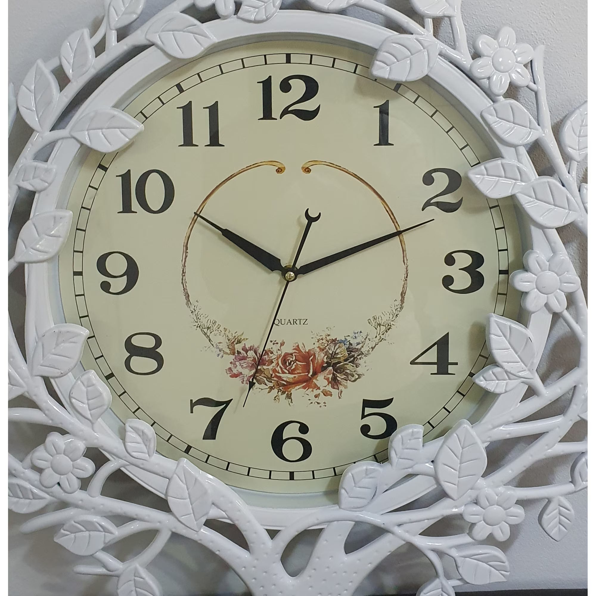 SimpluAcasa™ Ceas de perete decorativ  60x56 cm design elegant pentru living — Confort Practic Pentru Casa Ta